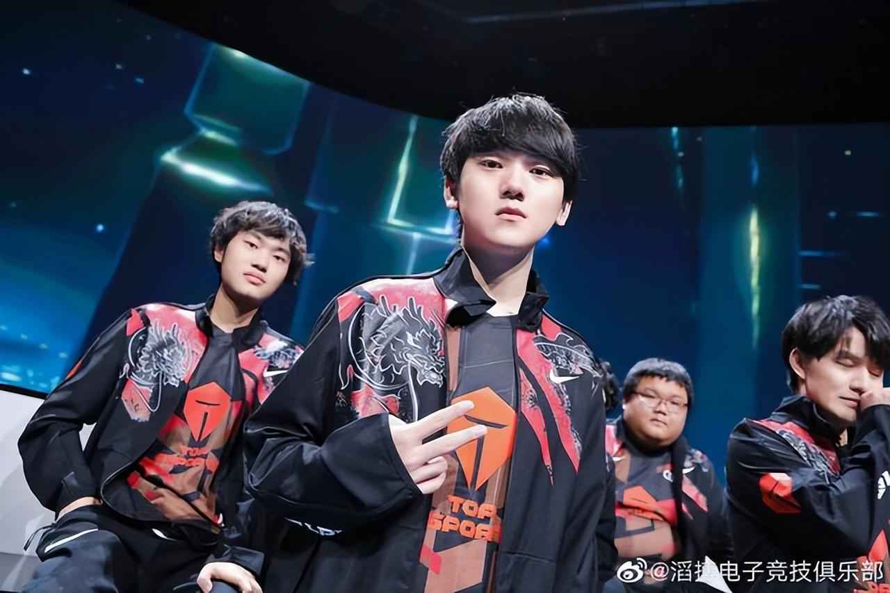 阿利松：防守并非萨拉赫所好 但为了球队他愿意承担这份责任