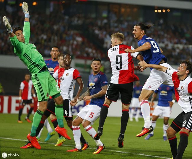 脚极具穿透 脚极具穿透