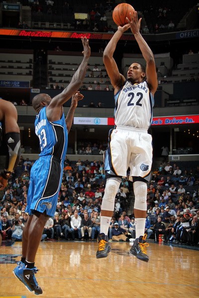 都充满了悬 都充满了悬