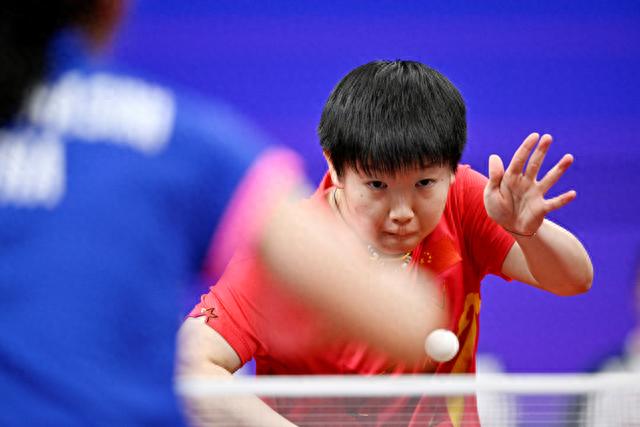 锋线与替补 锋线与替补