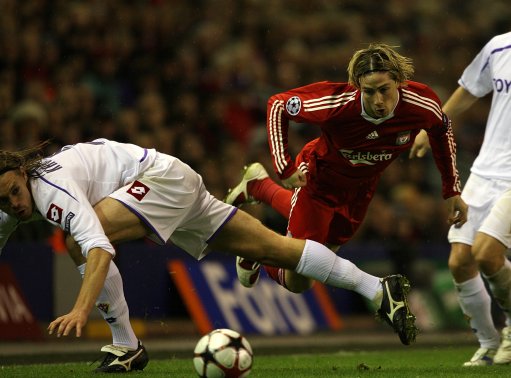 他频繁在左 他频繁在左